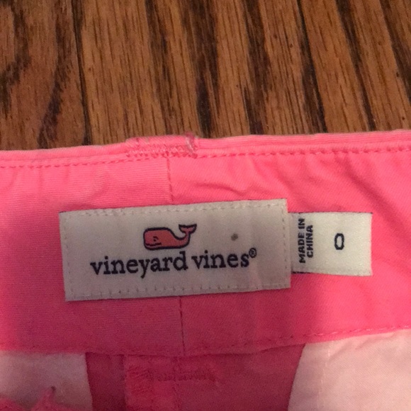 2 pairs of Vineyard Vine Women’s Shorts. - Picture 4 of 4